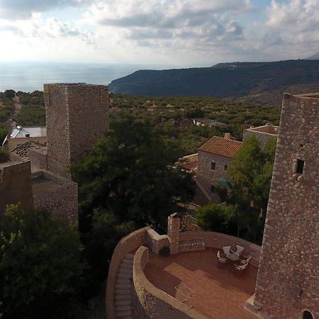 Arapakis Historic Castle Aparthotel Pyrgos Dirou Exterior photo