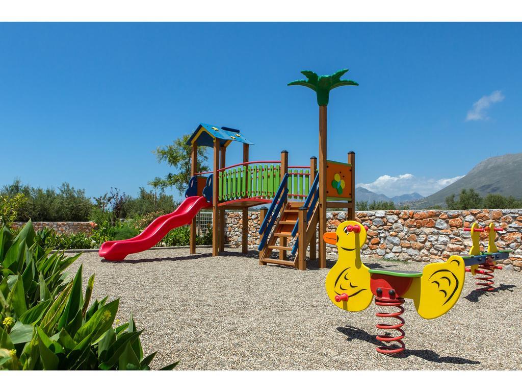Arapakis Historic Castle Aparthotel Pyrgos Dirou Exterior photo